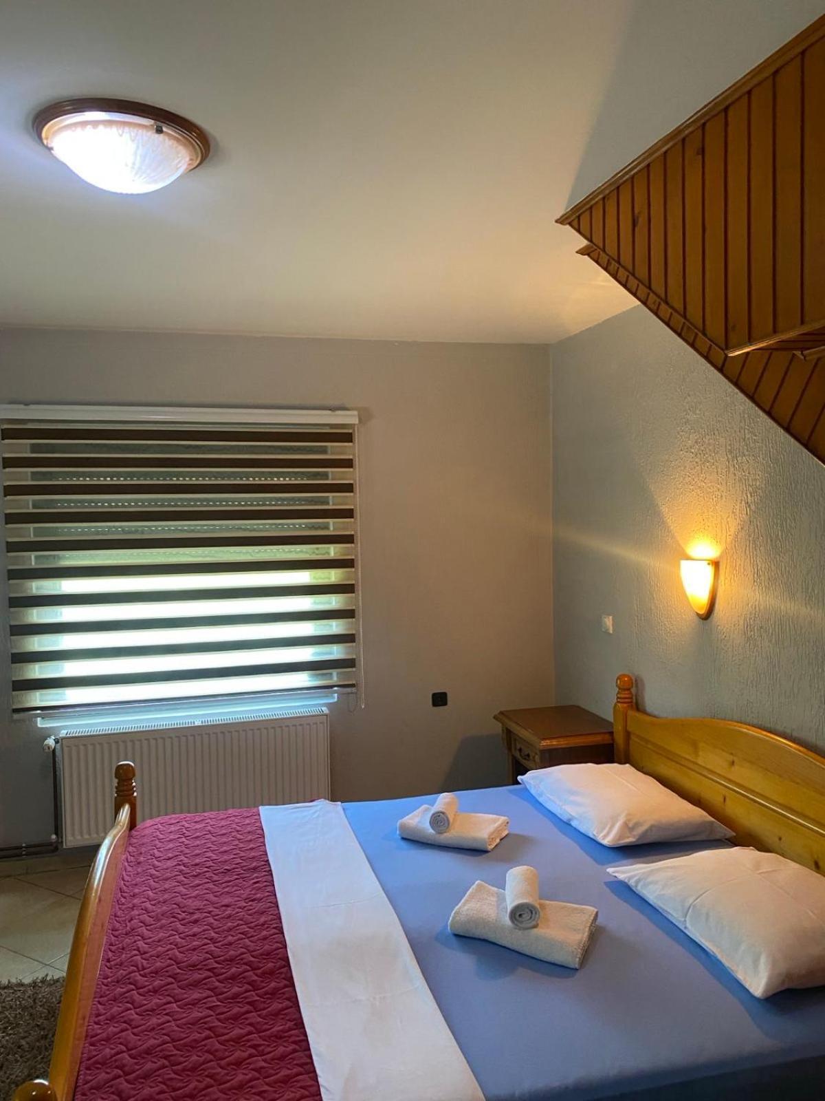 מויקובאץ Motel Krstac מראה חיצוני תמונה