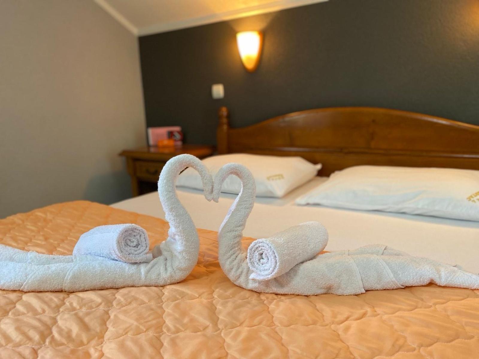 מויקובאץ Motel Krstac מראה חיצוני תמונה