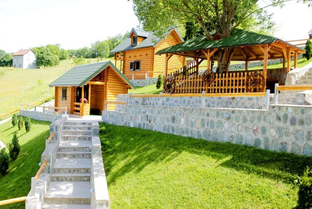 מויקובאץ Motel Krstac מראה חיצוני תמונה